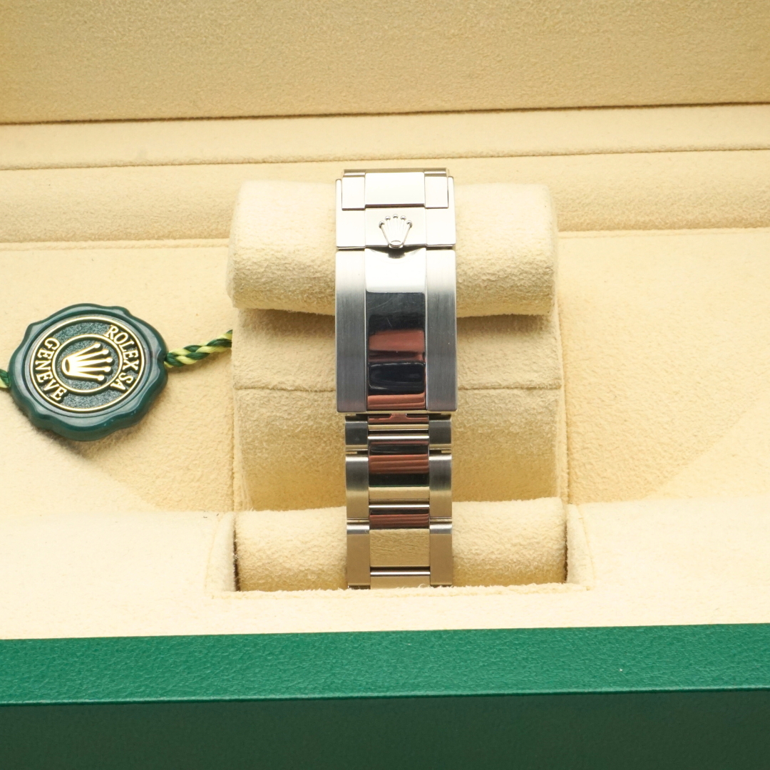 Rolex Cosmograph Daytona 126500LN White Dial Panda 2024