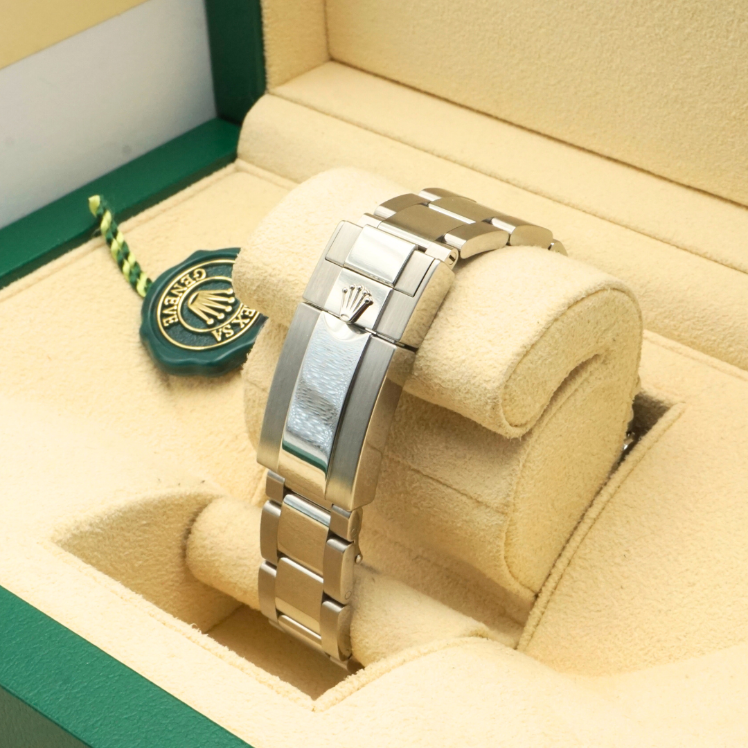 Rolex Cosmograph Daytona 126500LN White Dial Panda 2024