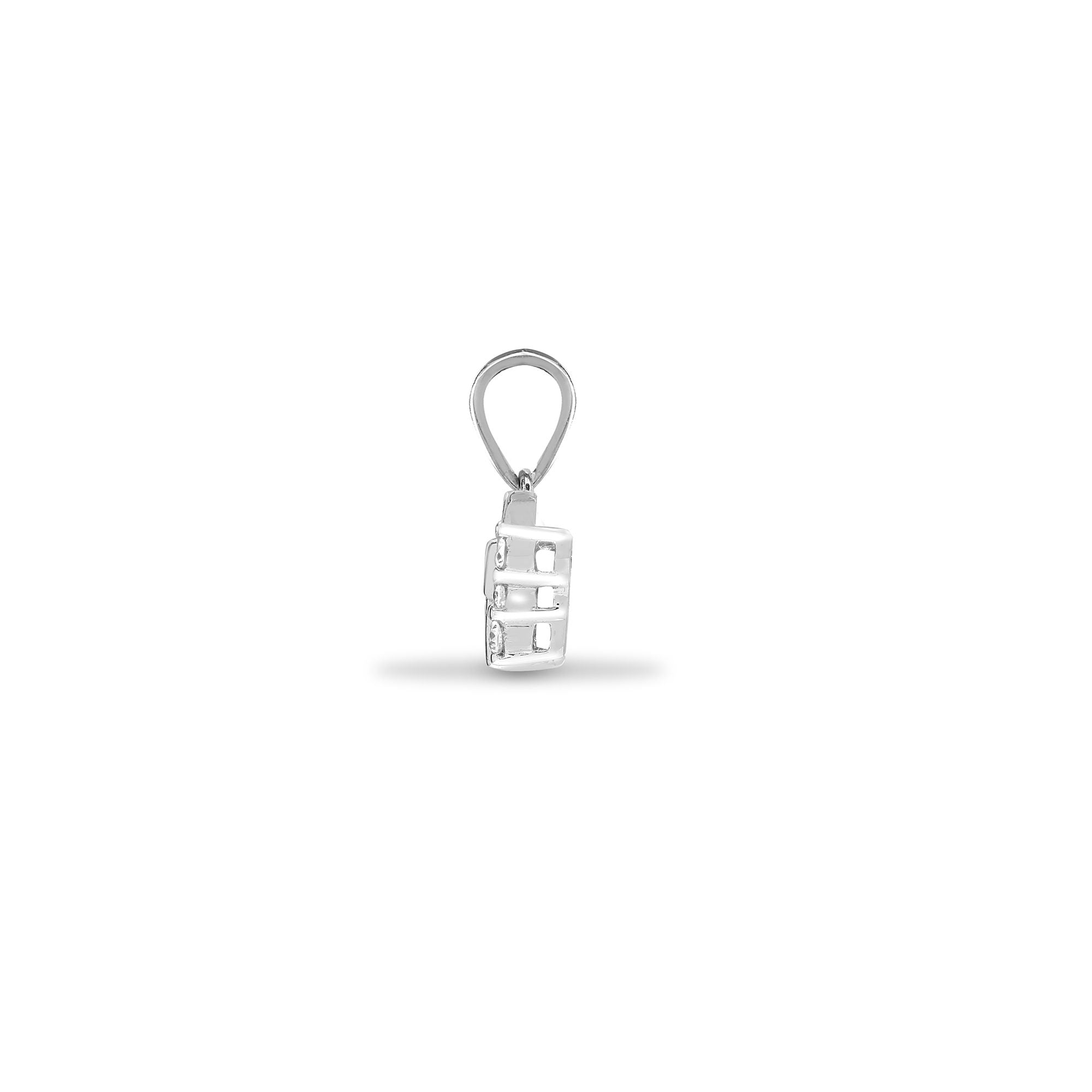 18P077 | 18ct White Gold Natural Diamond Pendant