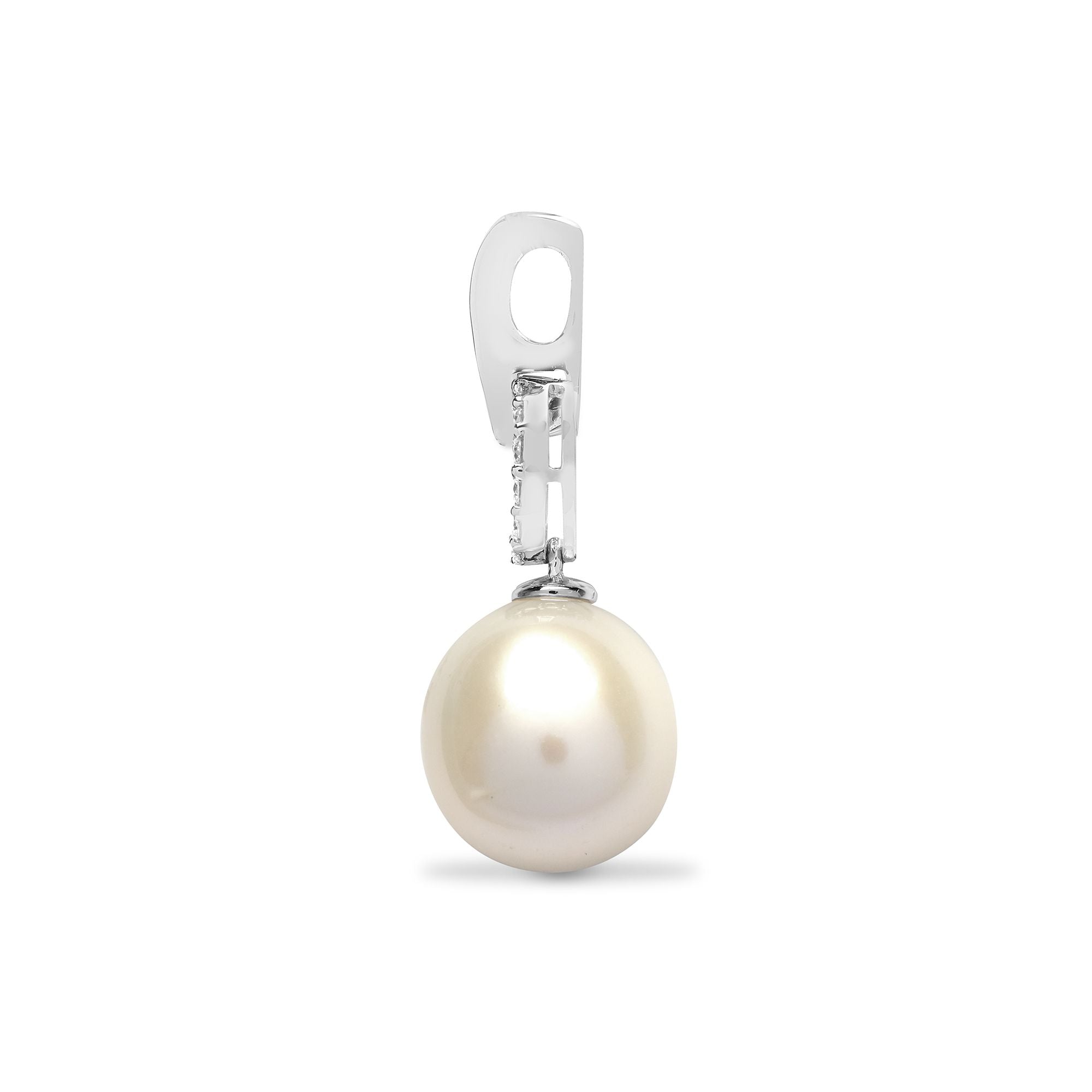 18ct White Gold Natural Diamond And Pearl Pendant