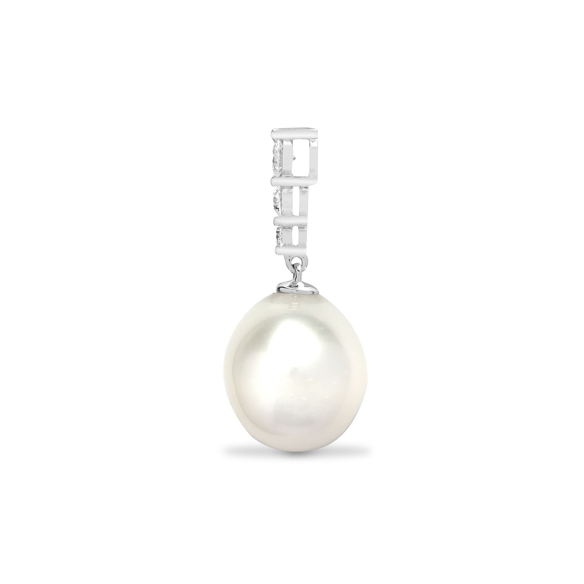 18ct White Gold Natural Diamond And Pearl Pendant