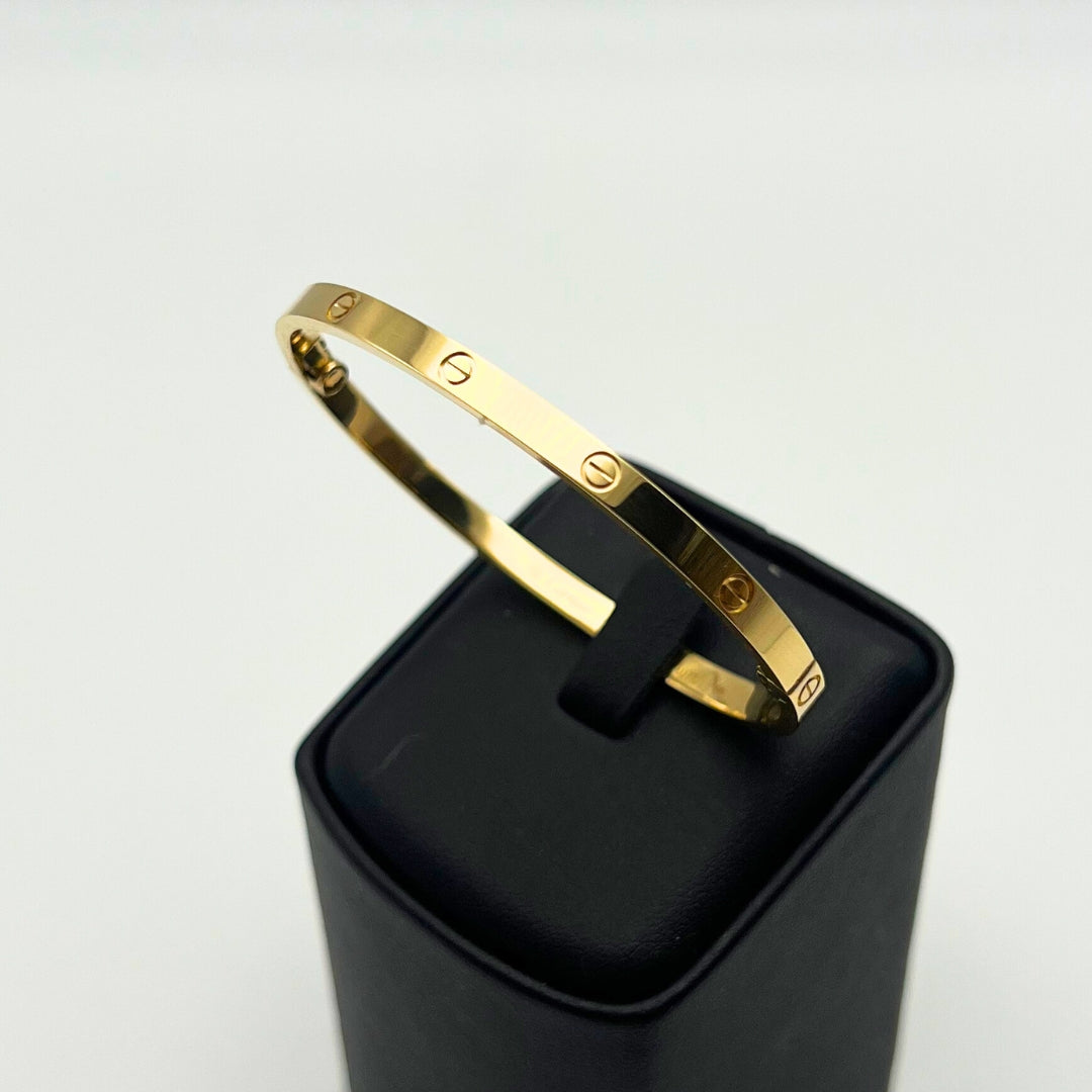 Brazalete Love Pequeño Oro Amarillo 18K