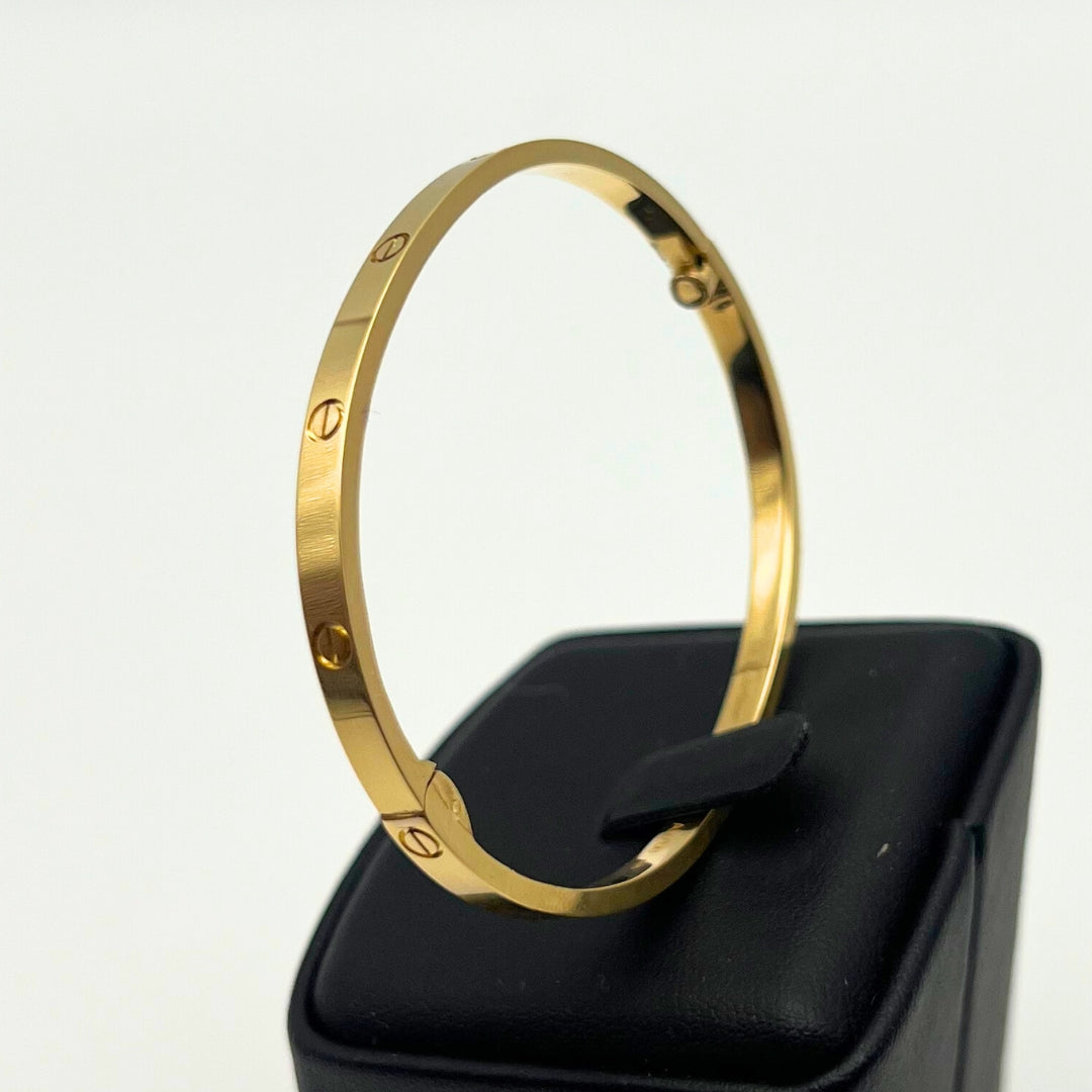 Brazalete Love Pequeño Oro Amarillo 18K