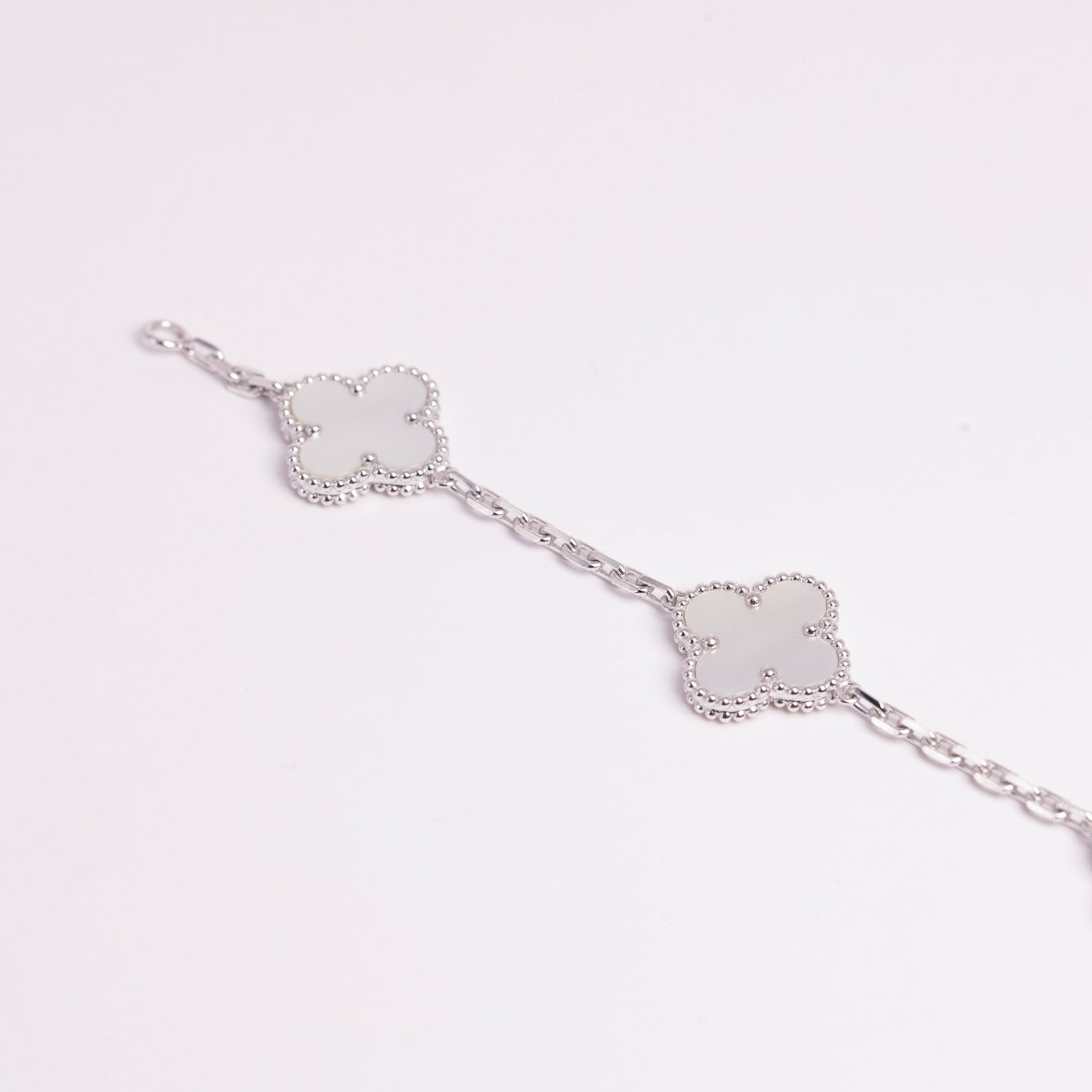 Van Cleef & Arpels Pulsera Vintage Alhambra 5 Motivos Nácar Blanco Oro blanco de 18 quilates