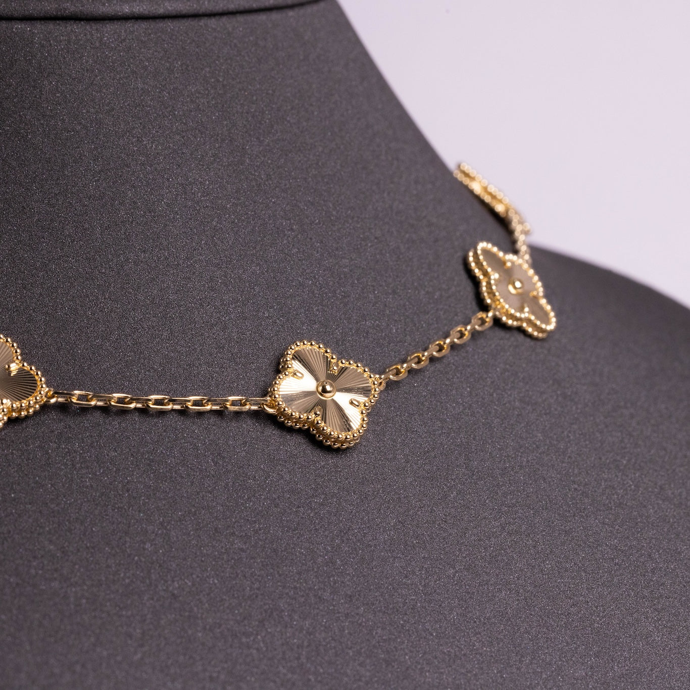 Van Cleef & Arpels Vintage Alhambra Necklace 10 Motifs 18K Yellow Gold
