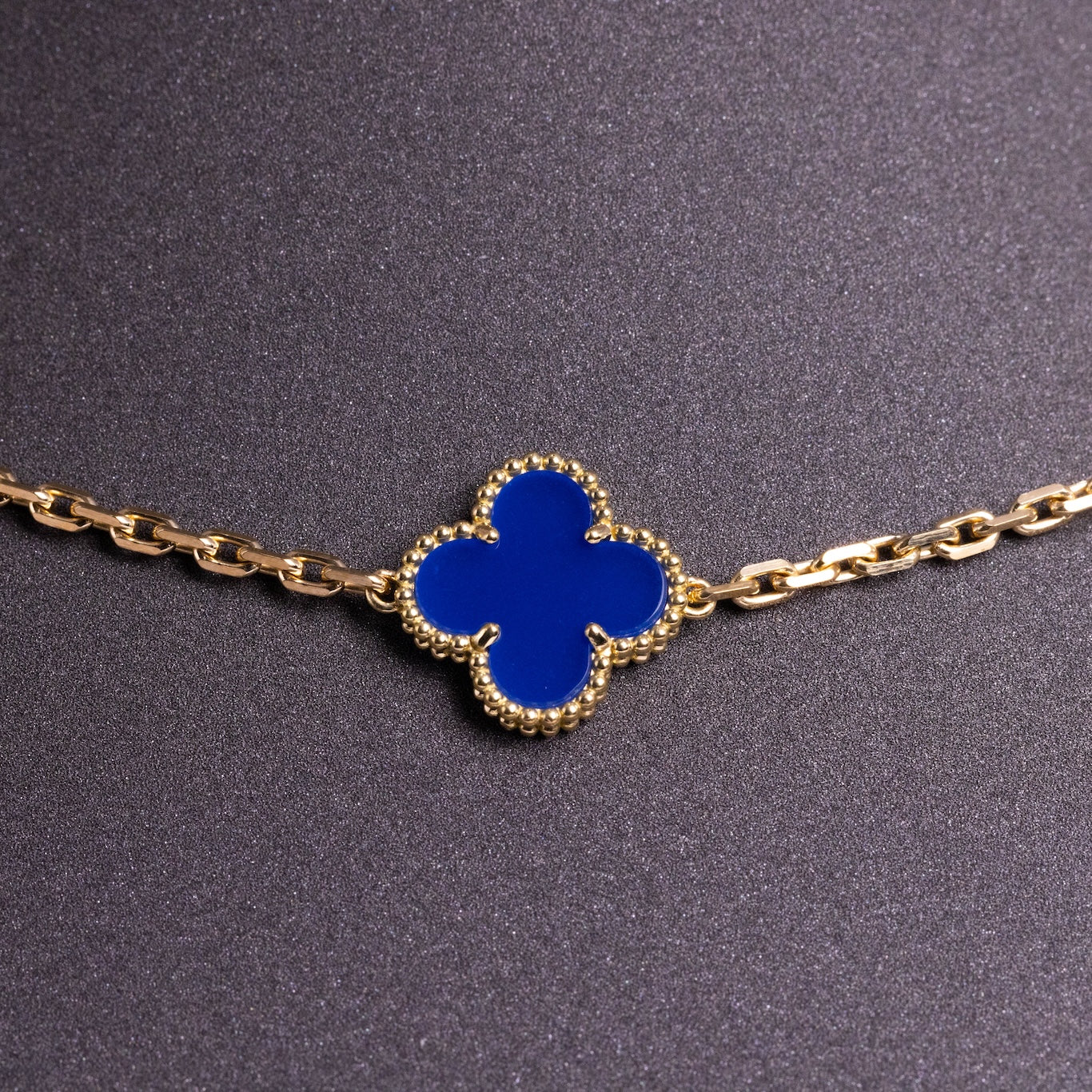 Van Cleef & Arpels Vintage Alhambra Necklace 10 Motifs Agate 18K Yellow Gold