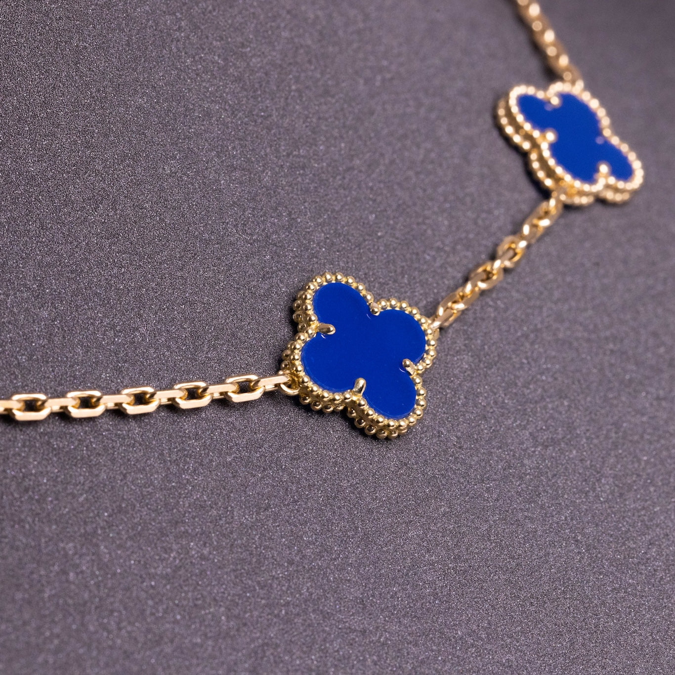 Van Cleef & Arpels Vintage Alhambra Necklace 10 Motifs Agate 18K Yellow Gold