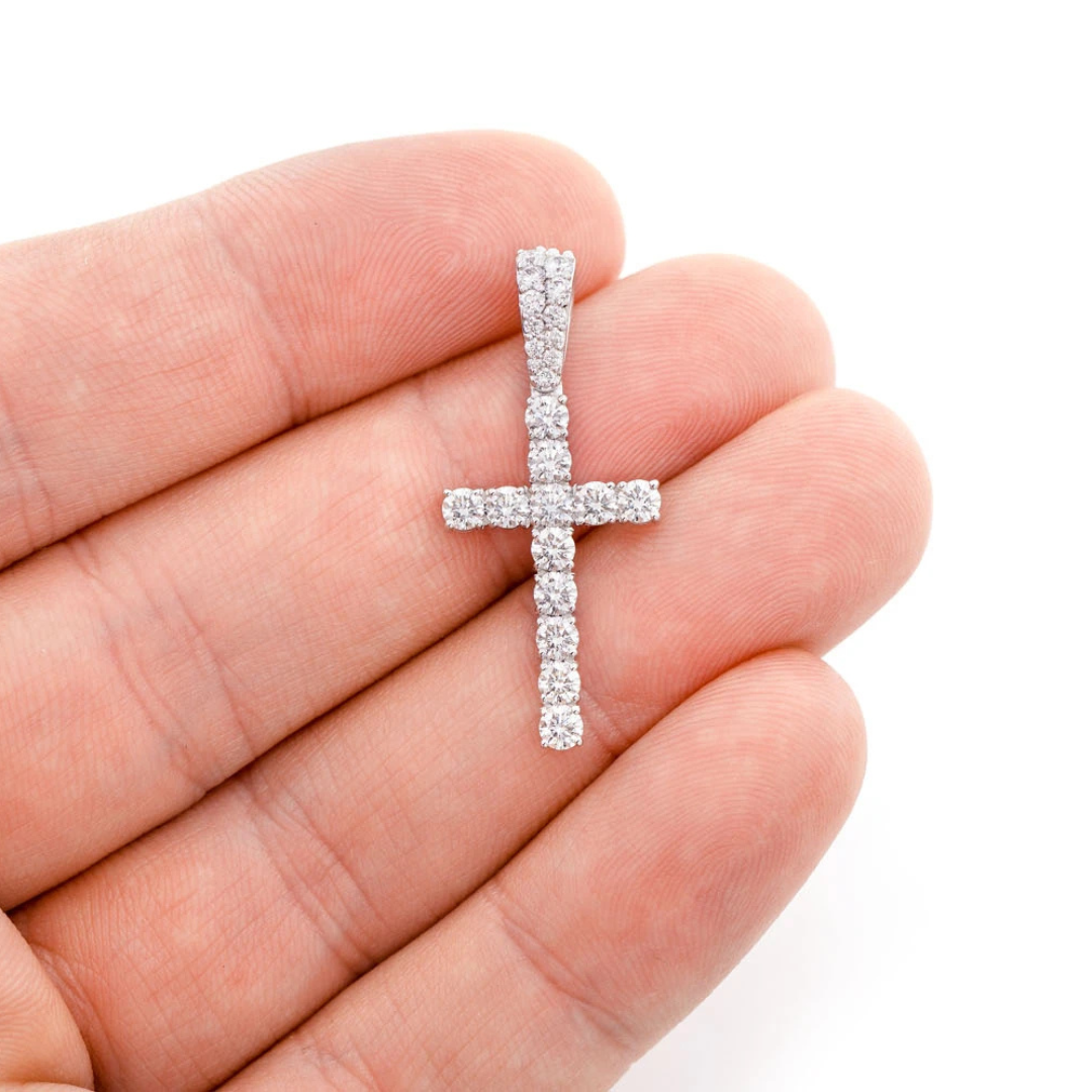 Pendentif croix en diamant à une rangée de 1,50 ct en or massif 14 carats