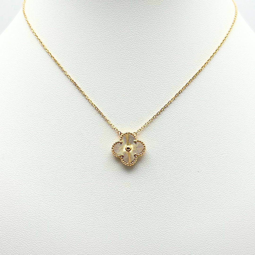 Van Cleef & Arpels Vintage Alhambra Pendant 18K Yellow Gold