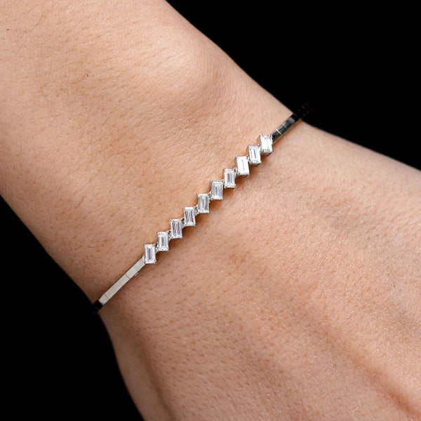 Erkals Jewellers Angled Baguette Diamond Bangle Bracelet 18K Gold 1.00ctw
