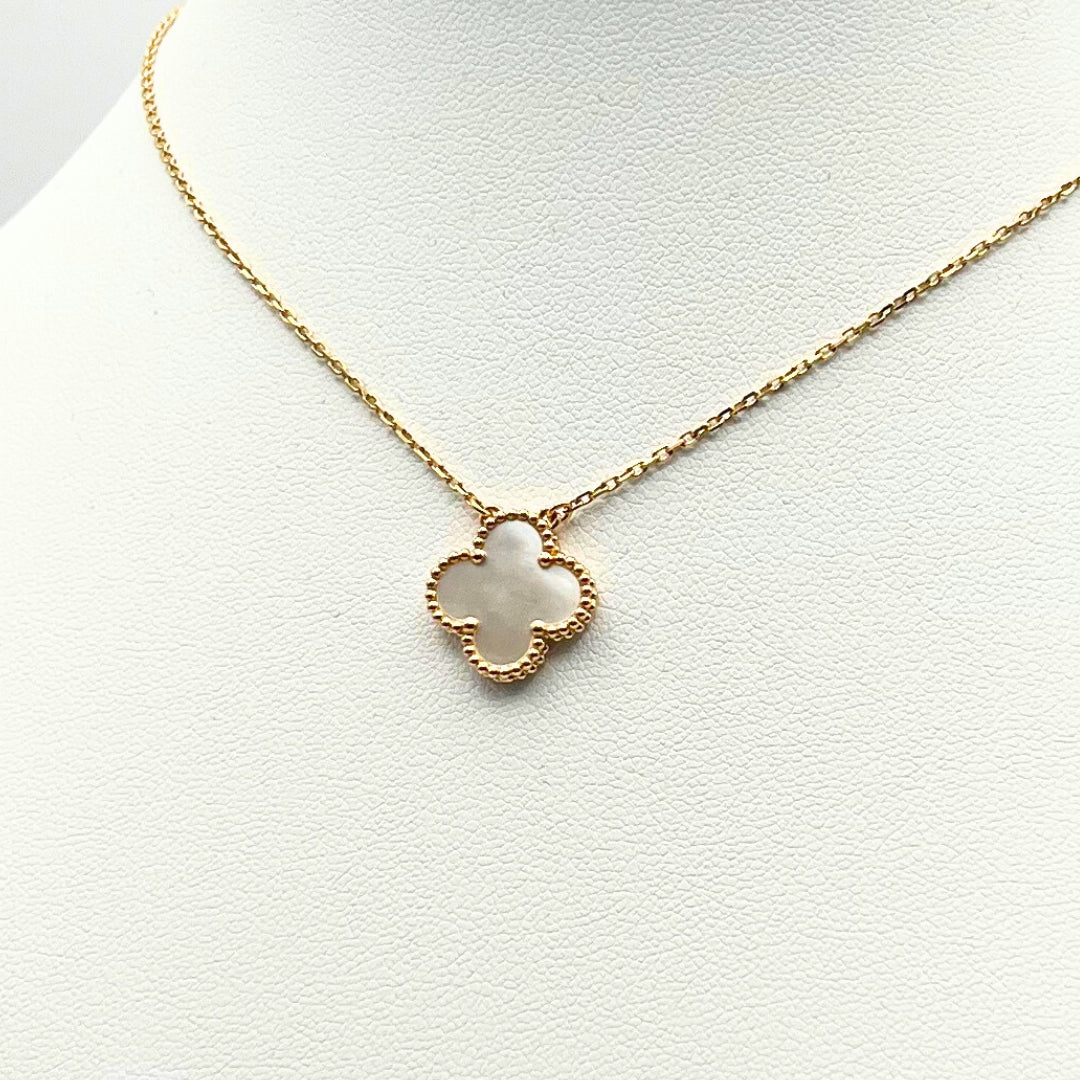 Van Cleef & Arpels Vintage Alhambra Pendant Mother-Of-Pearl 18K Yellow Gold