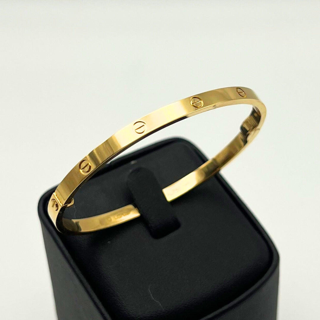 Brazalete Love Pequeño Oro Amarillo 18K