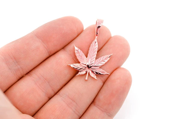 Erkals Jewellers Cannabis Leaf Pendant 18K Gold