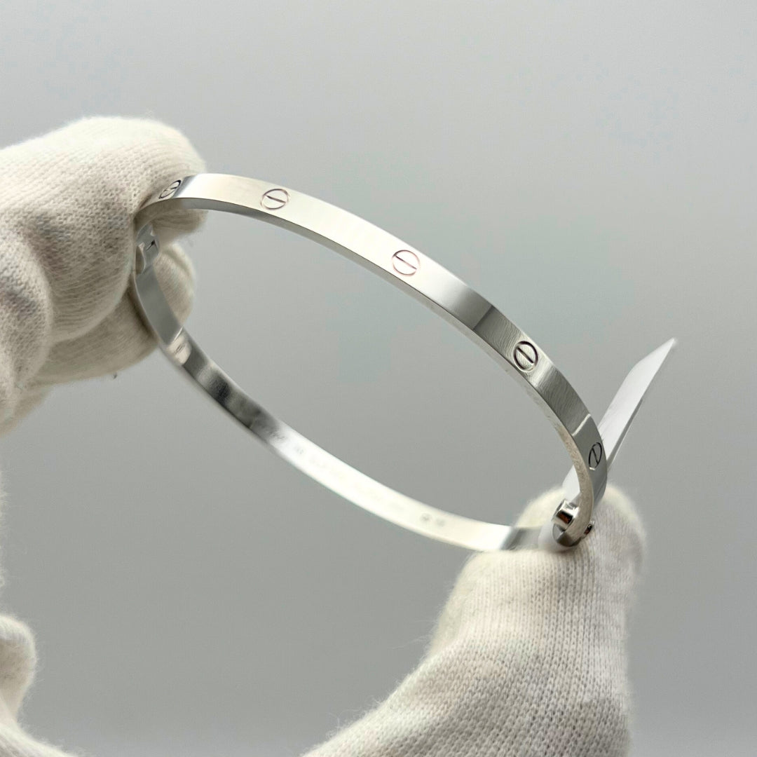 Petit bracelet Love en or blanc 18 carats