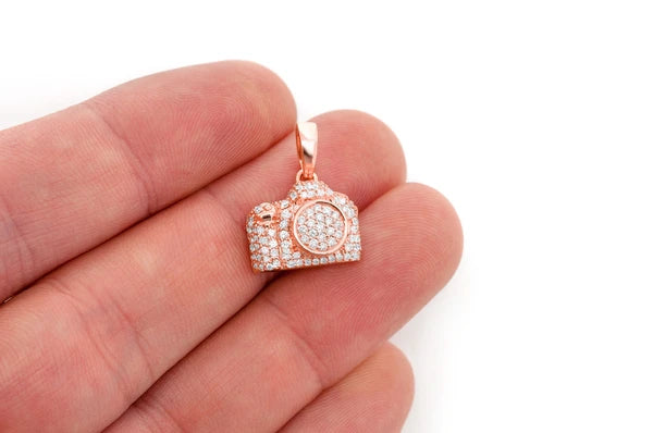 Pendentif caméra diamant 0,75 ct en or massif 14 carats