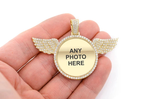Erkals Jewellers Round Picture Pendant With Wings 18K Gold Diamond 3.00ctw