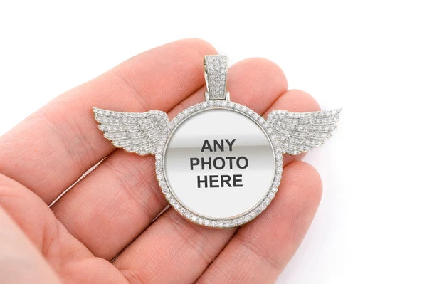 Erkals Jewellers Round Picture Pendant With Wings 18K Gold Diamond 3.00ctw