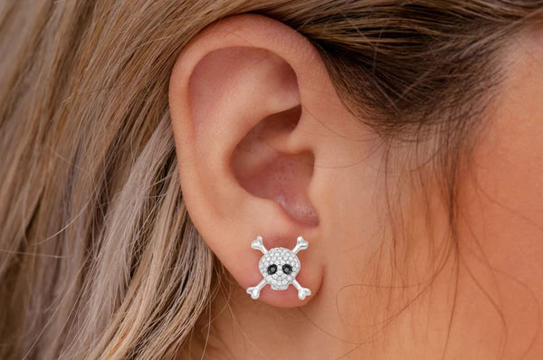 Erkals Jewellers Skull & Crossbones Stud Earrings 18K Gold 0.50ctw