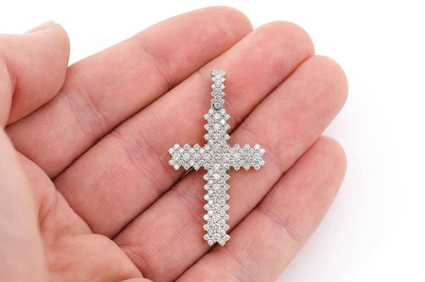 Pendentif diamant croix dentelée 1,75 ct en or massif 14 carats