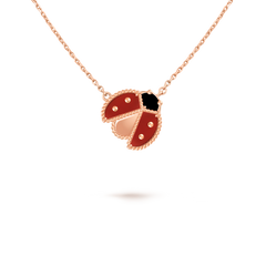 Van Cleef & Arpels Pendentif Lucky Spring Coccinelle Ailes Ouvertes Cornaline et Onyx Or rose 18 carats