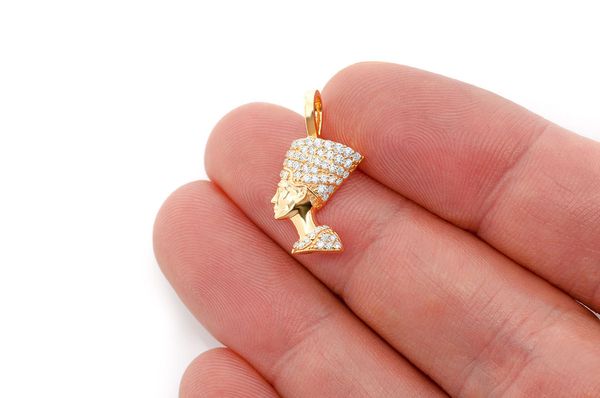 Pendentif diamant Néfertiti 0,25 ct en or massif 14 carats
