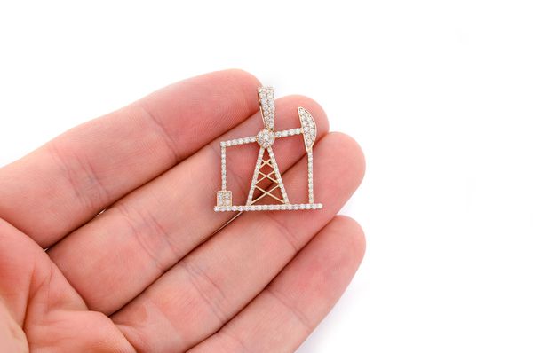 0.90ct Diamond Oil Rig Pendant 18K Solid Gold