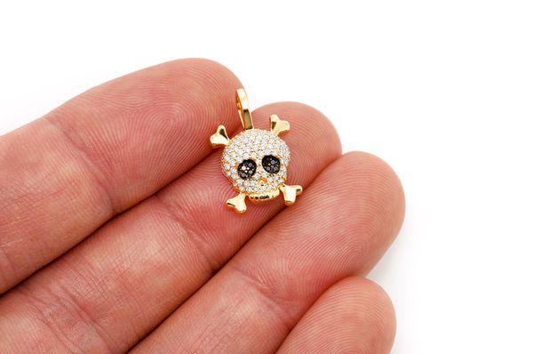 0.45ct Diamond Skull Crossbones Pendant 18K Solid Gold