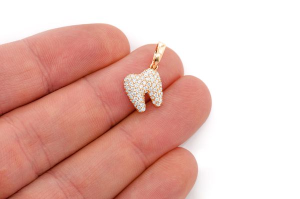 Pendentif dent de diamant de dentiste 0,50 ct en or massif 14 carats