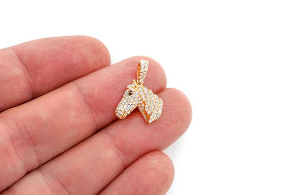 Pendentif tête de cheval diamant 0,60 ct en or massif 14 carats