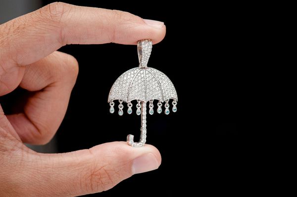 2.65ct Diamond Umbrella Pendant 18K Solid Gold