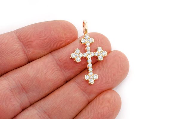 Pendentif diamant Selene Cross 0,85 ct en or massif 14 carats