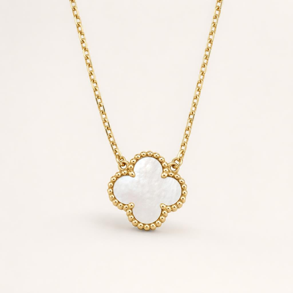 Van Cleef & Arpels Sweet Alhambra pendant mother-of-pearl 18K yellow gold clover motif on fine chain — Erkals
