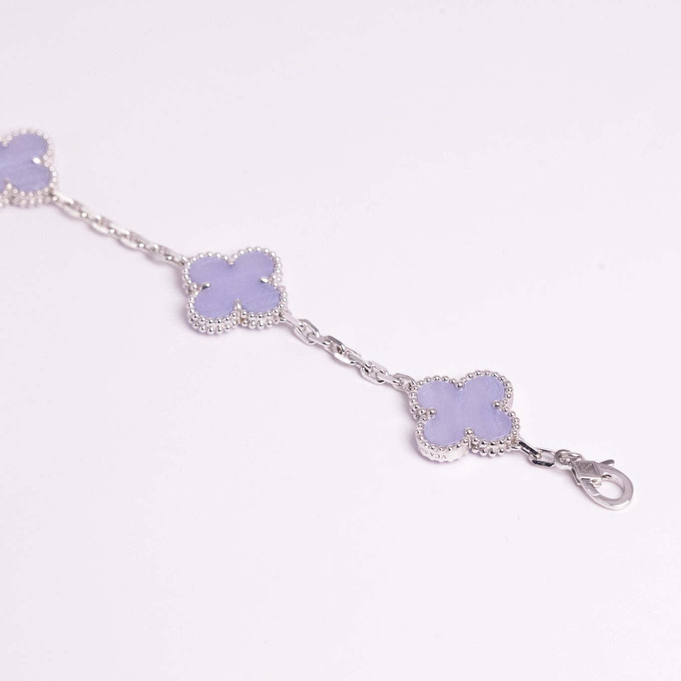 Van Cleef &amp; Arpels Pulsera Vintage Alhambra 5 Motivos Calcedonia Oro blanco de 18 quilates 