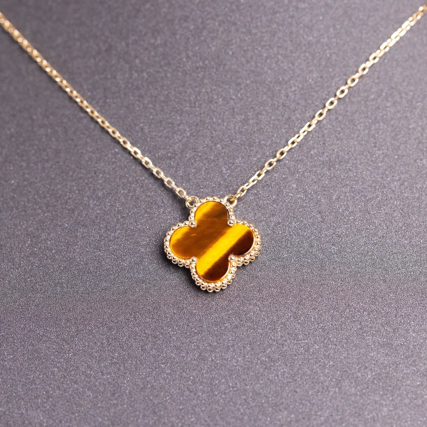 Van Cleef & Arpels Vintage Alhambra Pendant Tiger Eye 18K Yellow Gold