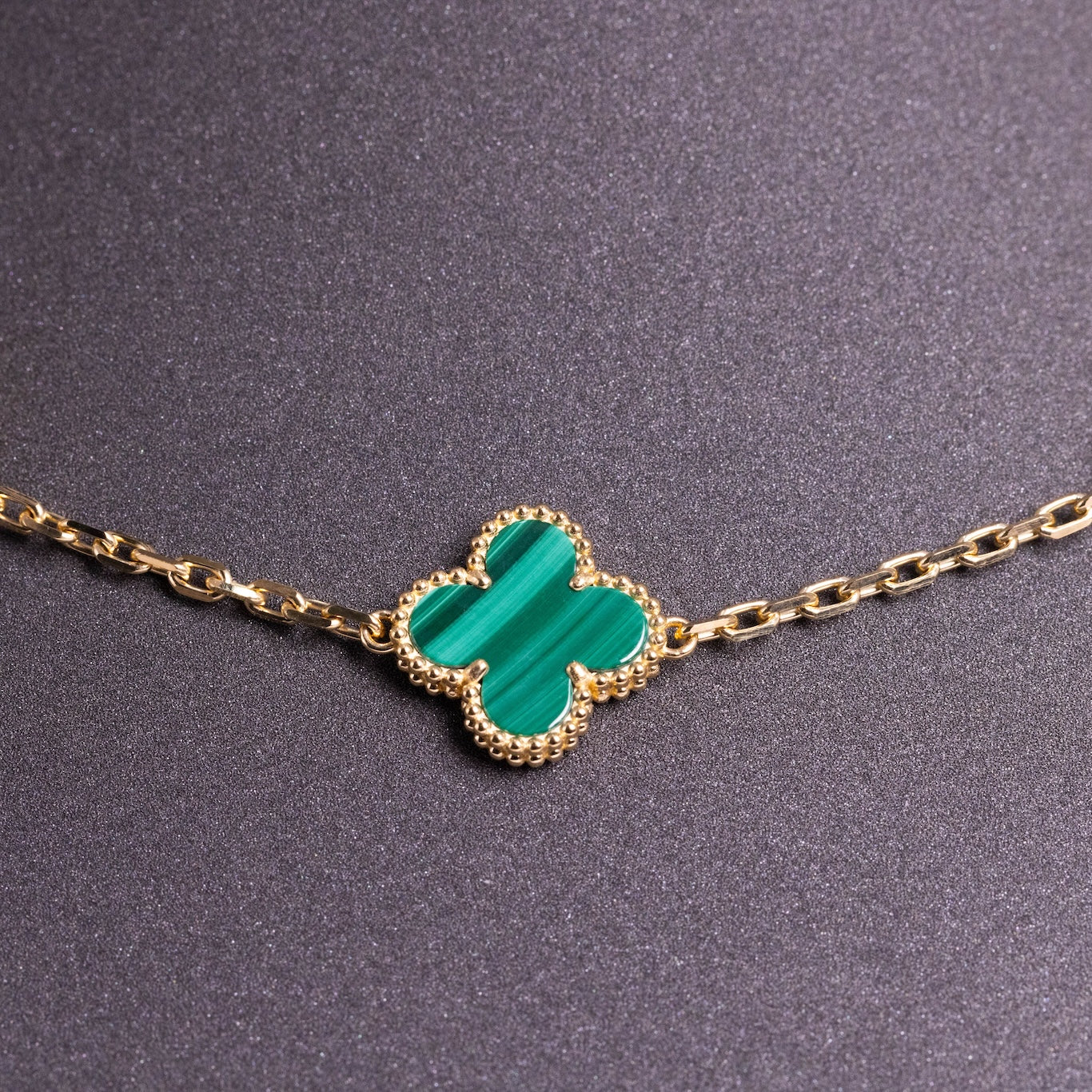 Van Cleef &amp; Arpels Collar Vintage Alhambra 10 Motivos Malaquita Oro amarillo de 18 quilates