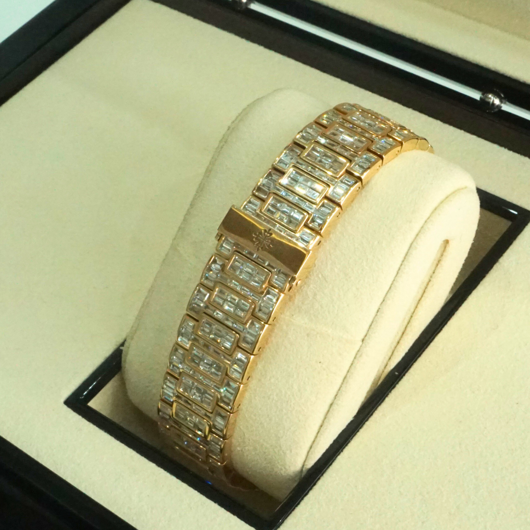 Patek Philippe Nautilus 5711-1R Diamond Baguette 18K Rose Gold