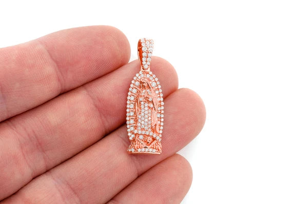 Colgante de diamantes Virgen de Guadalupe de 0,65 quilates en oro macizo de 14 quilates