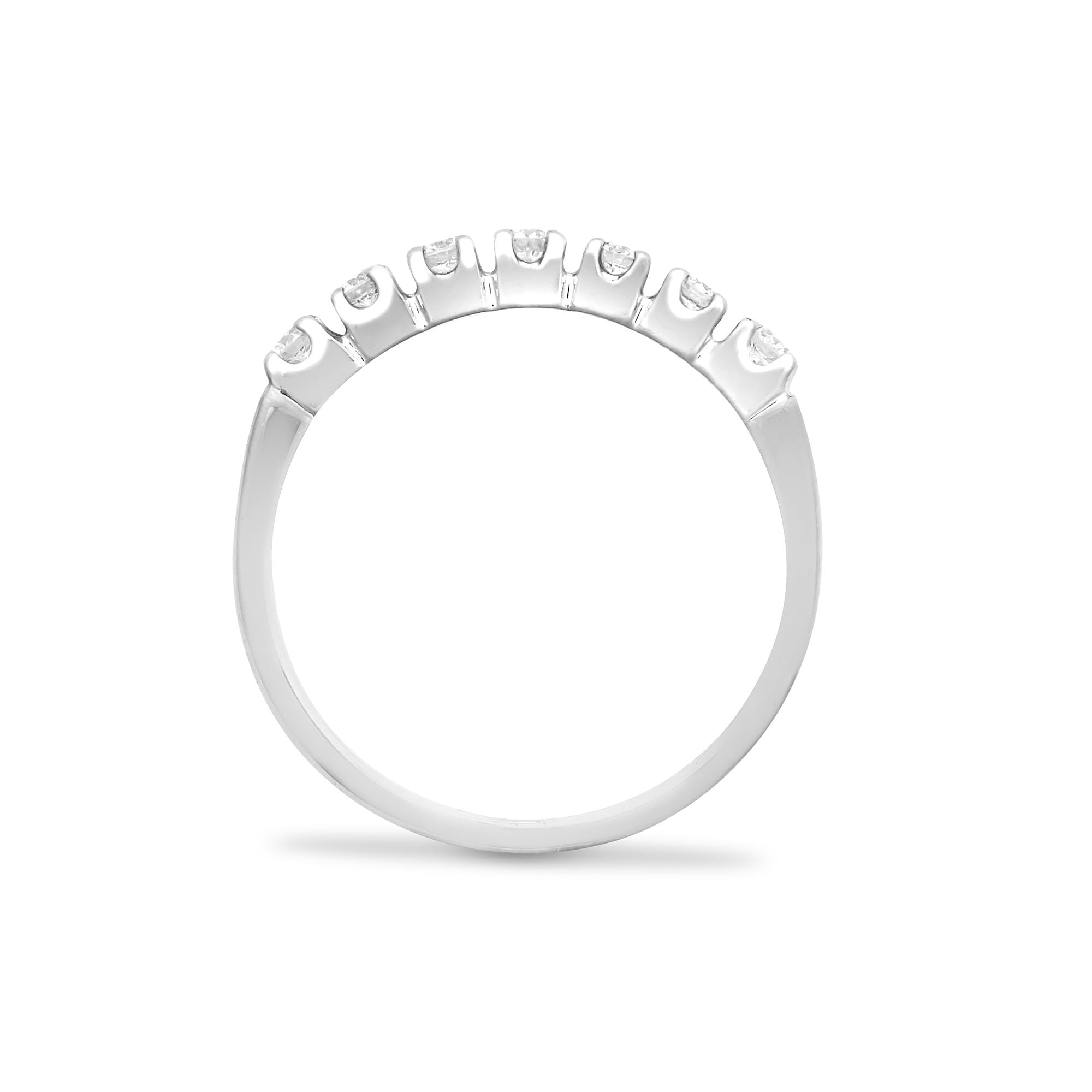 9R352 | 9ct White Gold Natural Diamond Ring