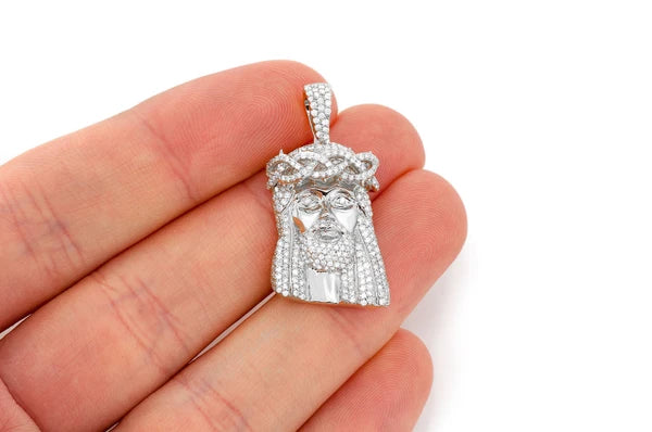 18K Jesus Pendant 1.50ctw VS Diamond