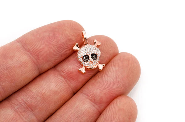 Calavera con tibias cruzadas de 0,45 quilates con colgante de diamantes de oro macizo de 14 quilates