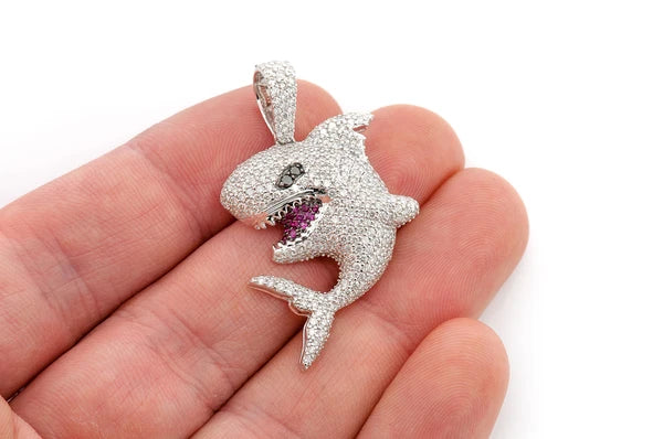 Pendentif diamant requin 2,75 ct en or massif 14 carats