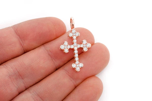 Selene Cross Colgante de diamantes de 0,85 quilates en oro macizo de 14 quilates