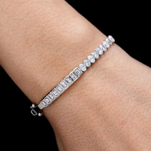 Erkals Jewellers Bezel Set Baguette And Oval Diamond Bangle Bracelet 18K Gold 1.85ctw