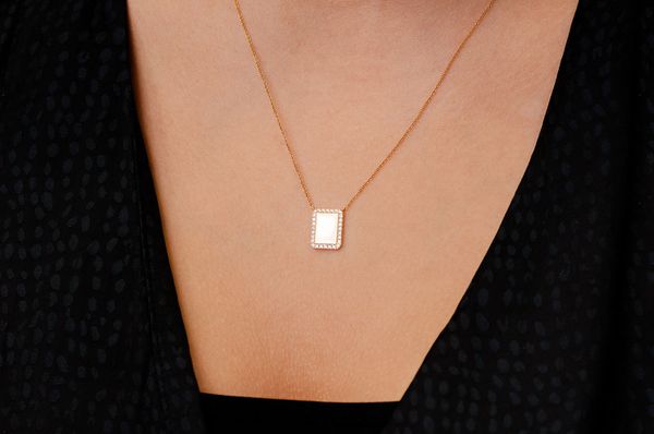 Collier de diamants avec image rectangulaire de 0,15 ct connecté en or massif 14 carats